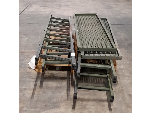 Diverse trappen en roosters - afbeelding 1 van  5