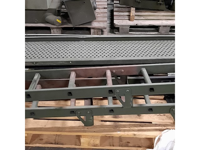 Diverse trappen en roosters - afbeelding 4 van  5