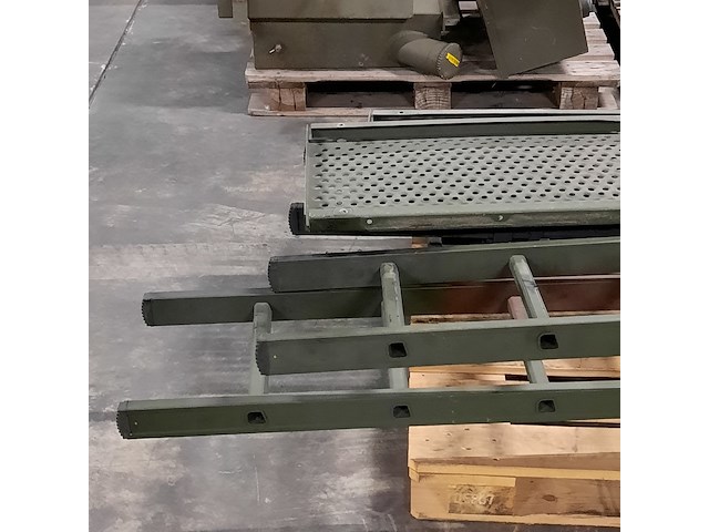 Diverse trappen en roosters - afbeelding 5 van  5