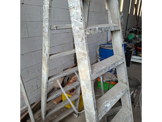 Diverse trappen - afbeelding 5 van  7