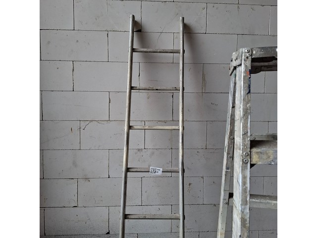 Diverse trappen - afbeelding 7 van  7