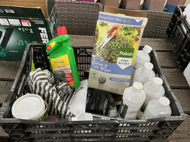 Diverse tuinbenodigheden - afbeelding 5 van  5