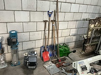 Diverse tuingereedschap - afbeelding 1 van  4