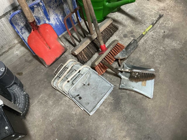 Diverse tuingereedschap - afbeelding 3 van  4