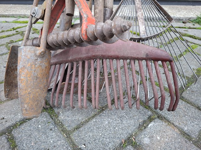 Diverse tuingereedschap - afbeelding 5 van  7