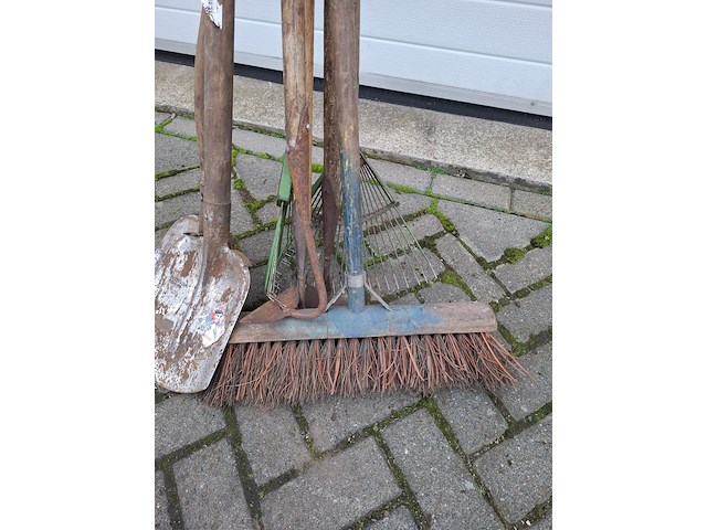 Diverse tuingereedschap - afbeelding 3 van  5