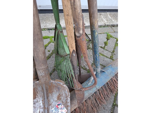 Diverse tuingereedschap - afbeelding 4 van  5