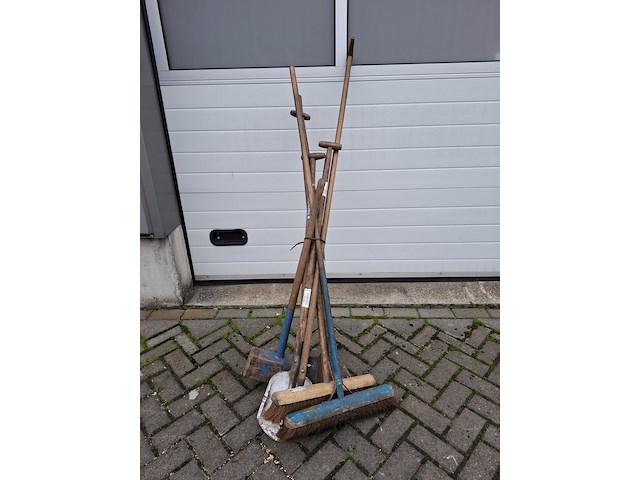 Diverse tuingereedschap - afbeelding 1 van  6