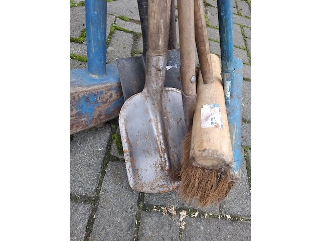 Diverse tuingereedschap - afbeelding 3 van  6
