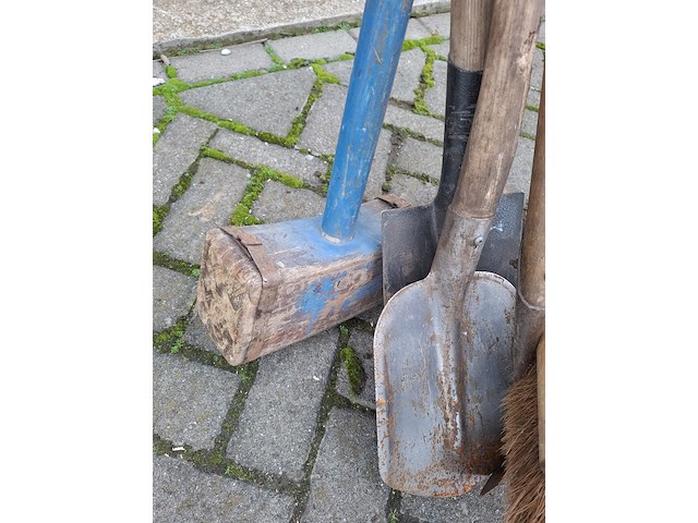 Diverse tuingereedschap - afbeelding 4 van  6
