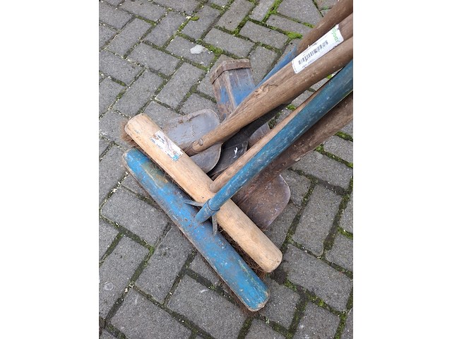 Diverse tuingereedschap - afbeelding 6 van  6