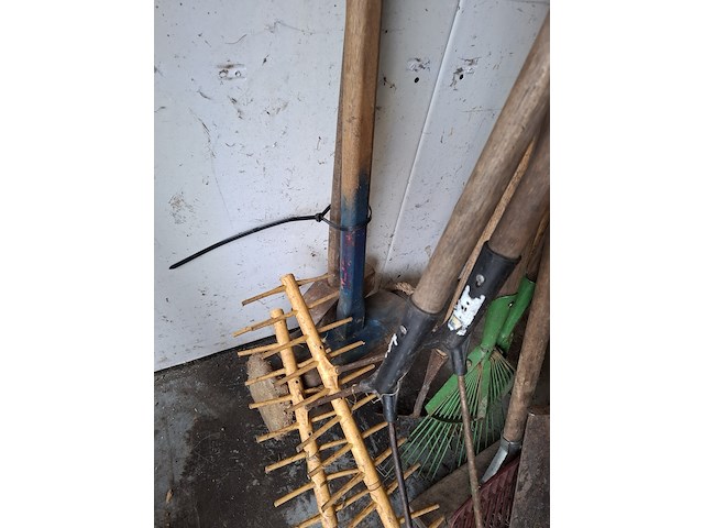 Diverse tuingereedschap - afbeelding 5 van  5