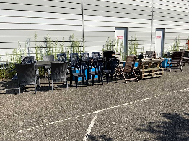 Diverse tuinmeubelen - afbeelding 4 van  28