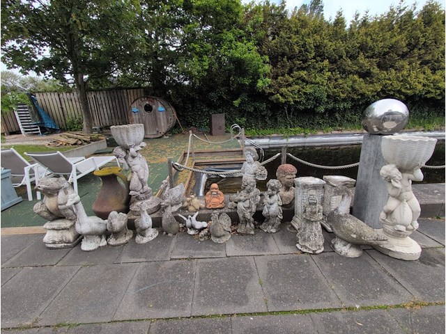 Diverse tuinornamenten - afbeelding 2 van  8