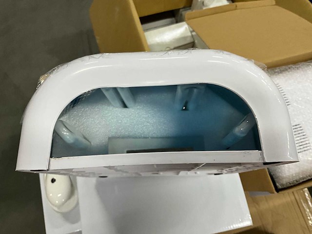 Diverse uv nagellampen - afbeelding 2 van  3