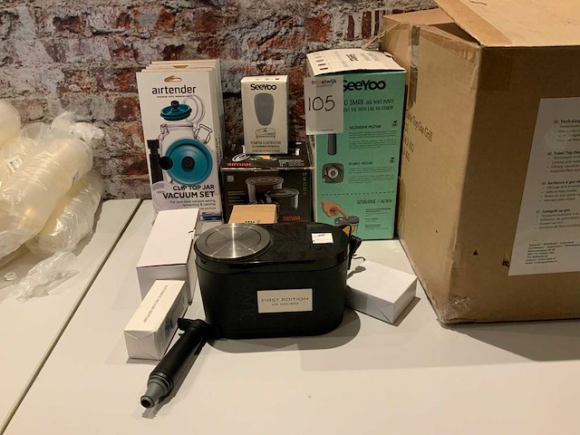 Diverse vacuüm benodigdheden - afbeelding 1 van  4