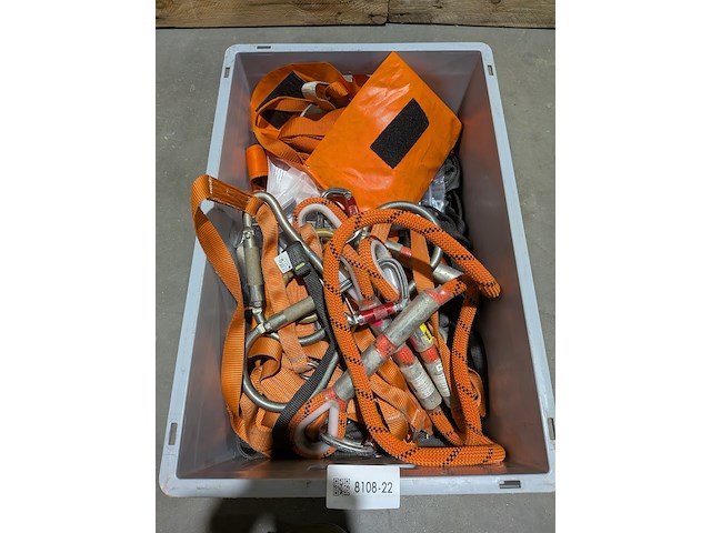 Diverse valbeveiliging uitrusting, o.a. edelrid, pensafe - afbeelding 2 van  13