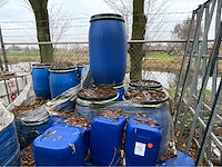 Diverse vaten en bidons - afbeelding 3 van  3