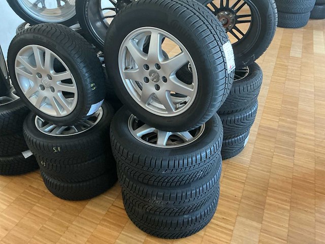 Diverse velg met band (24x) - afbeelding 25 van  29
