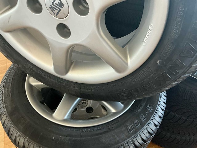 Diverse velg met band (24x) - afbeelding 7 van  27