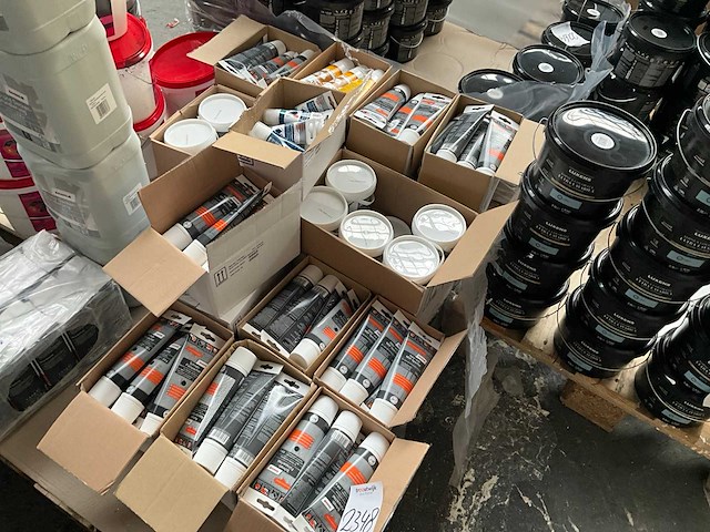 Diverse verf & spachtel - afbeelding 1 van  8