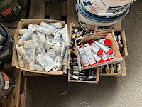Diverse verf - afbeelding 1 van  9