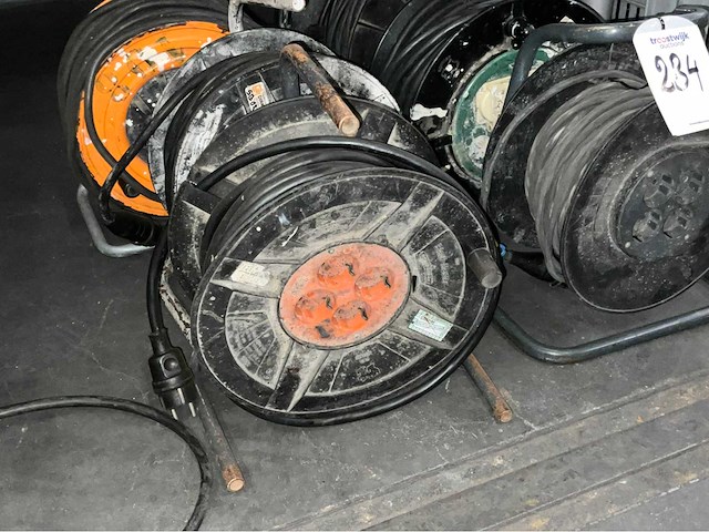 Diverse verlengkabel op haspel (6x) - afbeelding 2 van  5