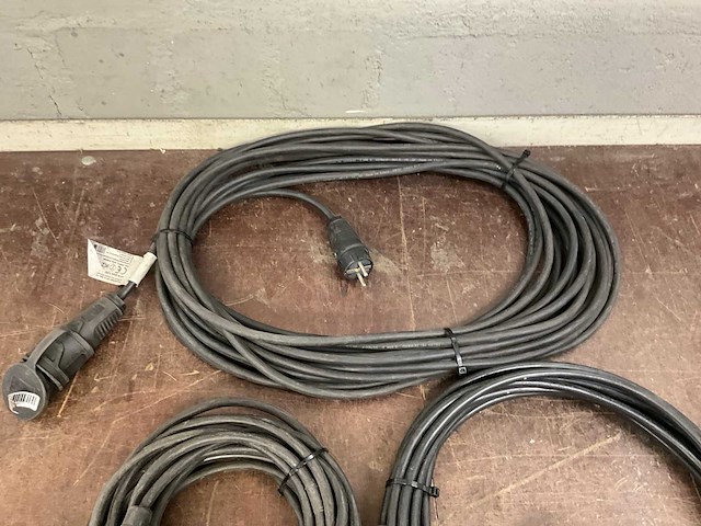 Diverse verlengkabels (3x) - afbeelding 3 van  3