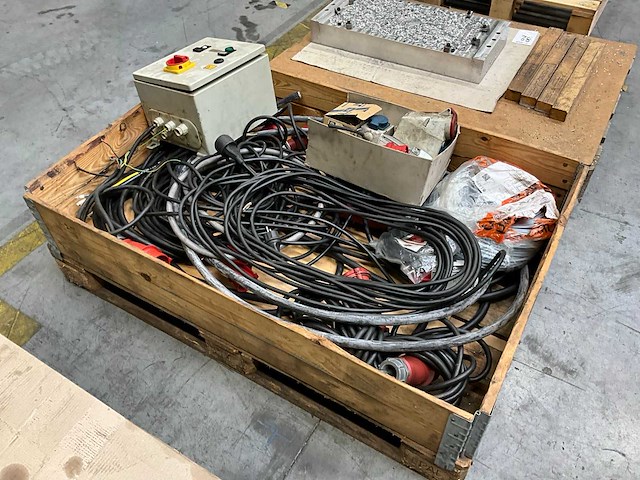 Diverse verlengkabels - afbeelding 2 van  3