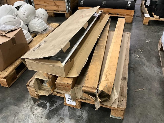 Diverse verlichting armaturen - afbeelding 3 van  3