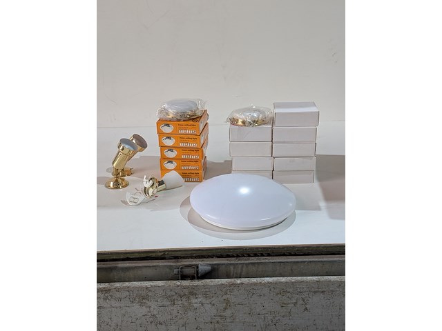 Diverse verlichting boot interieur - afbeelding 1 van  14