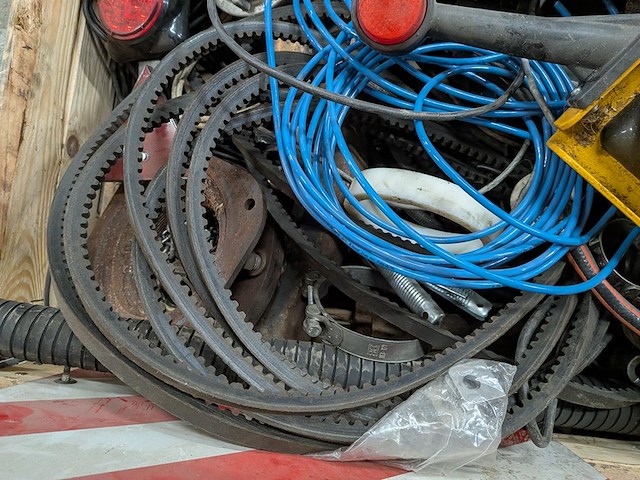 Diverse verlichting en bekabeling - afbeelding 3 van  11