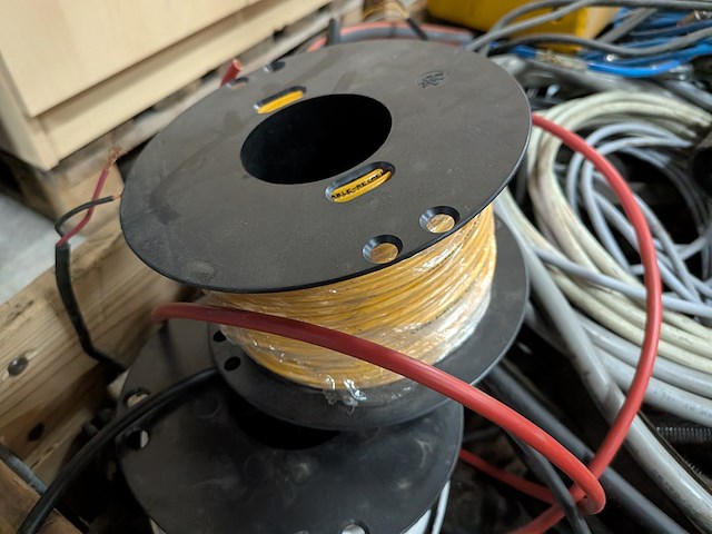 Diverse verlichting en bekabeling - afbeelding 10 van  11