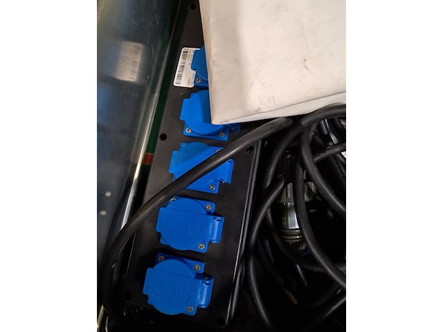 Diverse verlichting in 2x transportkist, o.a zarges - afbeelding 5 van  9