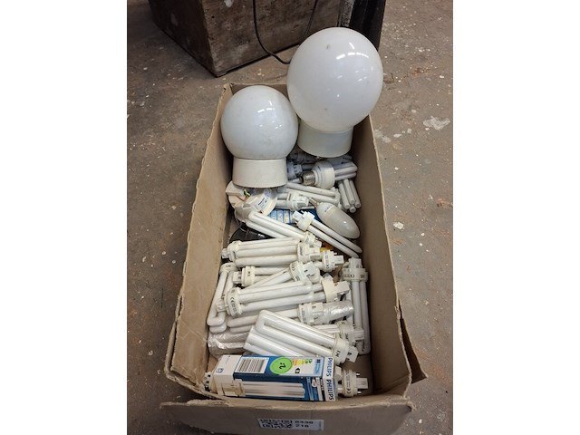 Diverse verlichting o.a. philips - afbeelding 1 van  2