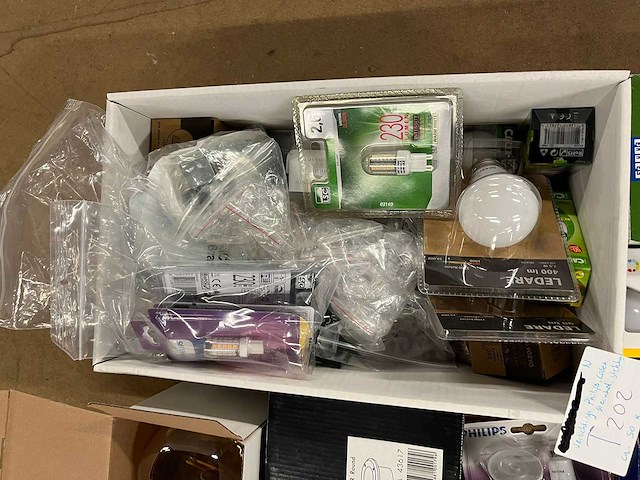 Diverse verlichtingen w.o. philips, calex (50x) - afbeelding 6 van  6