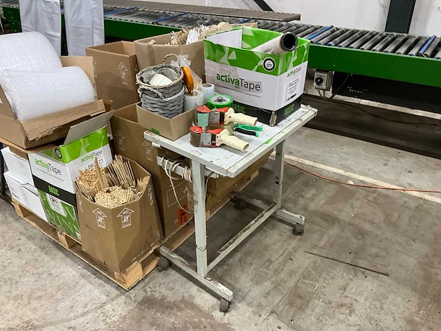 Diverse verpakkings -en inpakmaterialen - afbeelding 2 van  7