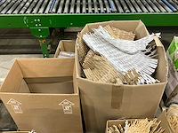 Diverse verpakkings -en inpakmaterialen - afbeelding 3 van  7