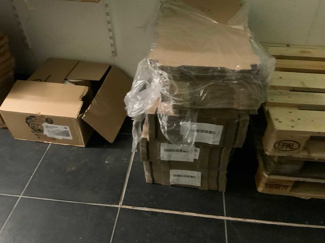 Diverse verpakkings materiaal - afbeelding 4 van  11