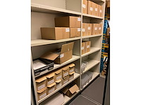 Diverse verpakkings materialen, doppen - afbeelding 1 van  22
