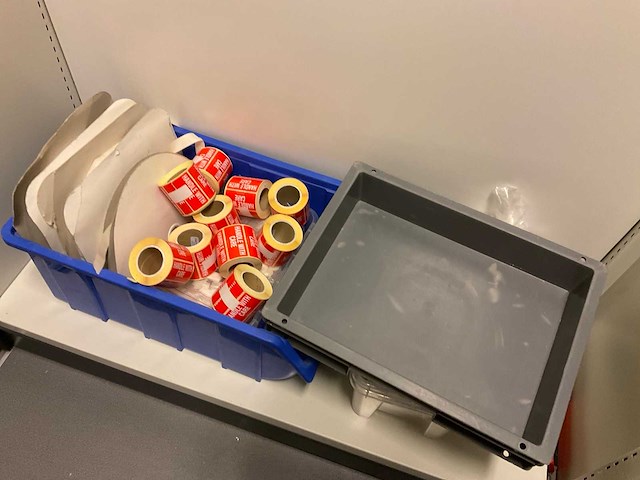 Diverse verpakkings materialen, doppen - afbeelding 6 van  6
