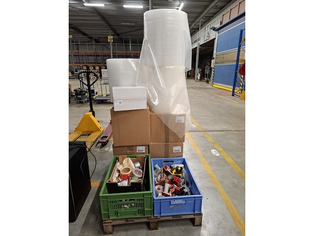 Diverse verpakkingsmateriaal en toebehoren - afbeelding 1 van  9
