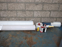 Diverse verpakkingsmaterialen w.o. sealfolie, tape en tyraps. - afbeelding 3 van  3