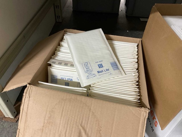 Diverse verpakkingsmaterialen - afbeelding 3 van  13