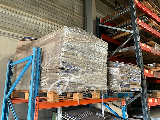 Diverse verpakkingsmaterialen - afbeelding 1 van  3