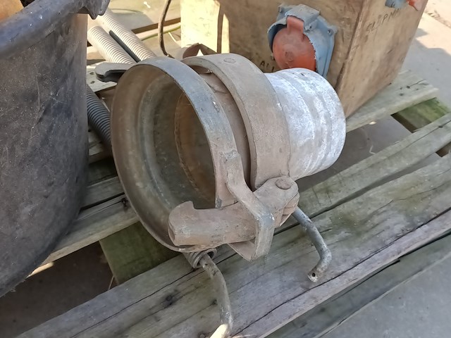 Diverse vetpotten - afbeelding 3 van  6