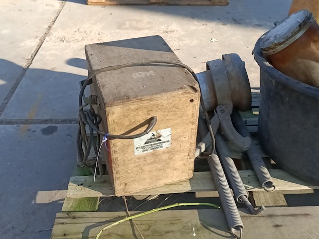 Diverse vetpotten - afbeelding 4 van  6