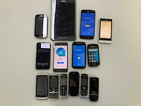 Diverse vintage telefoons(samsung, nokia, motorola) (14x) - afbeelding 1 van  5