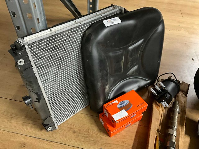 Diverse voertuig onderdelen - afbeelding 5 van  6