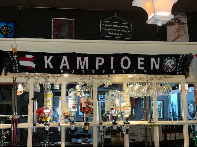 Diverse voetbal memorabilia - afbeelding 19 van  20